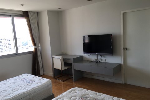 Condominio de 2 dormitorios en Bangkok, Tailandia № 143793 - foto 13