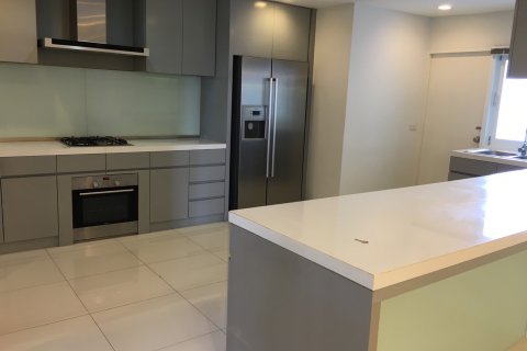 Condominio de 2 dormitorios en Bangkok, Tailandia № 143793 - foto 17