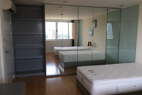 Condominio de 2 dormitorios en Bangkok, Tailandia № 143793 - foto 14