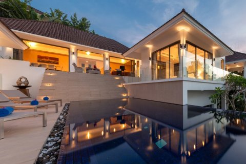 House in Chalong, Thailand 4 bedrooms № 84815