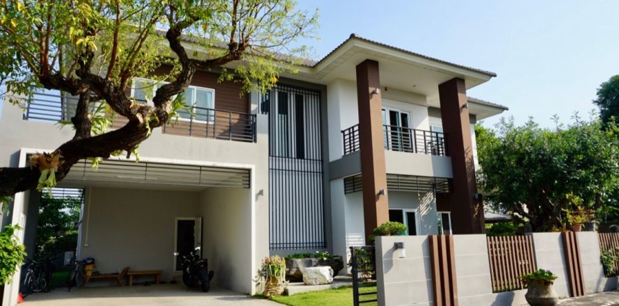 Casa de 4 dormitorios en Chiang Mai, Tailandia № 82024