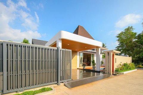 Casa de 3 dormitorios en Chalong, Tailandia № 74345 - foto 14
