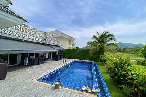 Casa de 3 dormitorios en Hua Hin, Tailandia № 125518