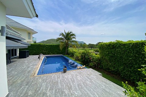 Casa de 3 dormitorios en Hua Hin, Tailandia № 125518 - foto 2