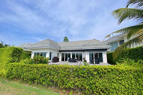 Casa de 3 dormitorios en Hua Hin, Tailandia № 125518 - foto 9