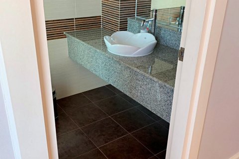 Condominio de 2 dormitorios en Hua Hin, Tailandia № 125522 - foto 10