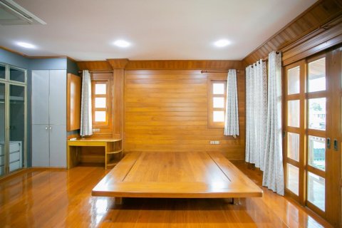 Casa de 3 dormitorios en Bangkok, Tailandia № 78619 - foto 12