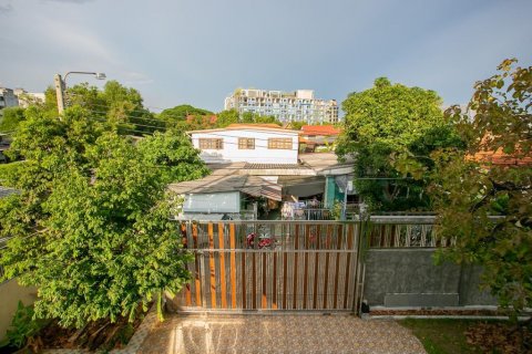 Casa de 3 dormitorios en Bangkok, Tailandia № 78619 - foto 14