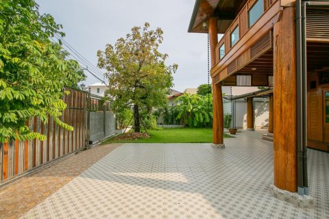 Casa de 3 dormitorios en Bangkok, Tailandia № 78619 - foto 3