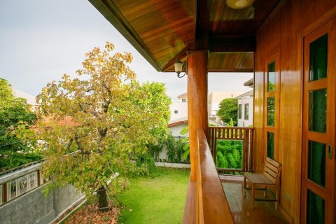 Casa de 3 dormitorios en Bangkok, Tailandia № 78619 - foto 15