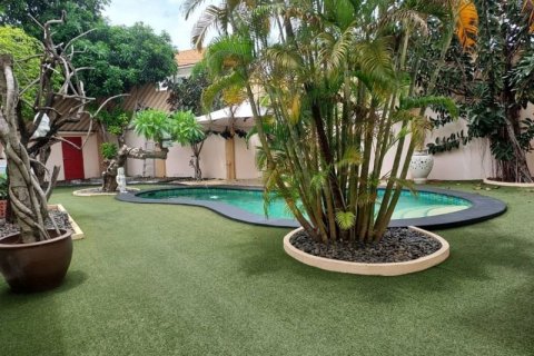 Condominio de 4 dormitorios en Pattaya, Tailandia № 101083 - foto 3