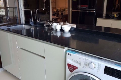 Condo à Bang Rak, Bangkok, Thaïlande, 1 chambre  № 76079 - photo 8