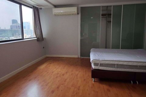 Condominio de 3 dormitorios en Khlong Toei, Bangkok, Tailandia № 76418 - foto 11