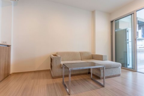 Condominio de 1 dormitorio en Khlong Toei, Bangkok, Tailandia № 76417 - foto 2