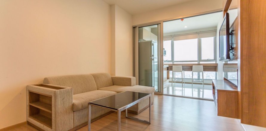 Condominio de 1 dormitorio en Khlong Toei, Bangkok, Tailandia № 76417