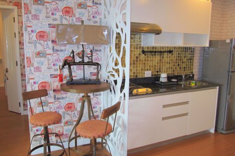 Condo in Khlong Toei, Bangkok, Thailand, 2 bedrooms № 76421 - photo 2