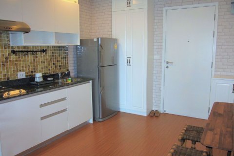 Condo in Khlong Toei, Bangkok, Thailand, 2 bedrooms № 76421 - photo 3