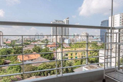 Condominio de 2 dormitorios en Chatuchak, Bangkok, Tailandia № 76436 - foto 5