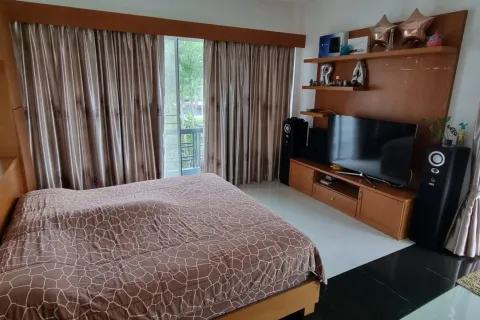 Casa de 5 dormitorios en Pattaya, Tailandia № 80207 - foto 17