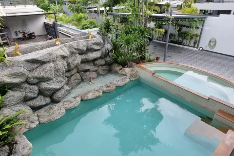 Casa de 5 dormitorios en Pattaya, Tailandia № 80207 - foto 10