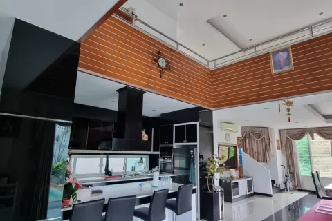 Casa de 5 dormitorios en Pattaya, Tailandia № 80207 - foto 29