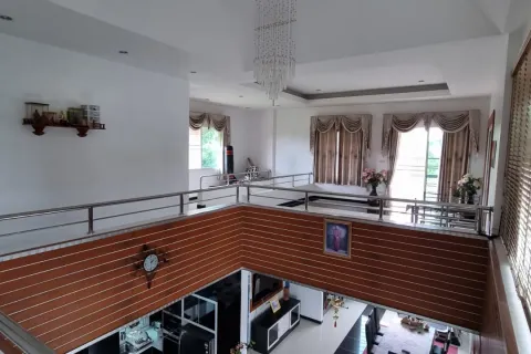 Casa de 5 dormitorios en Pattaya, Tailandia № 80207 - foto 12