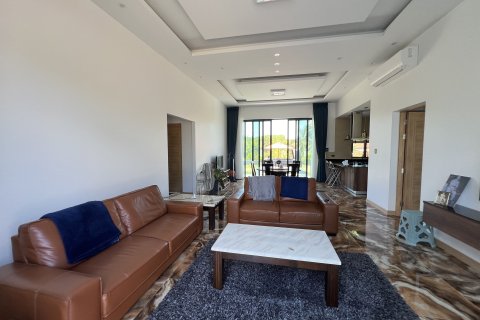 Casa de 3 dormitorios en Phuket, Tailandia № 142370 - foto 8