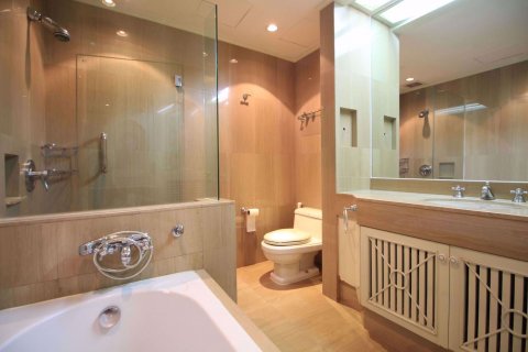 Condominio de 3 dormitorios en Pathum Wan, Bangkok, Tailandia № 76525 - foto 11