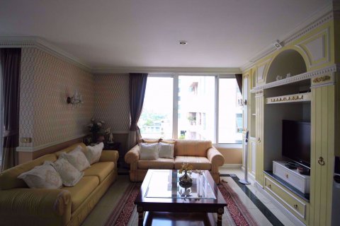 Condominio de 3 dormitorios en Pathum Wan, Bangkok, Tailandia № 76525 - foto 2