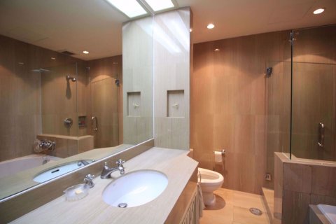 Condominio de 3 dormitorios en Pathum Wan, Bangkok, Tailandia № 76525 - foto 12