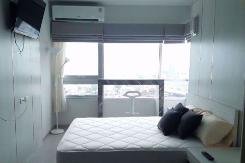 Condominio de 2 dormitorios en Bang Sue, Bangkok, Tailandia № 76530 - foto 10