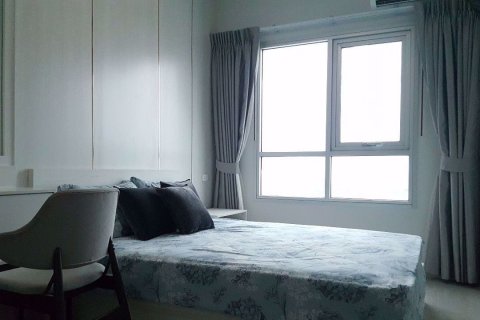 Condominio de 2 dormitorios en Bang Sue, Bangkok, Tailandia № 76530 - foto 12