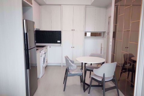 Condominio de 2 dormitorios en Bang Sue, Bangkok, Tailandia № 76530 - foto 6
