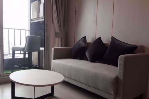Condominio de 2 dormitorios en Bang Sue, Bangkok, Tailandia № 76530 - foto 2