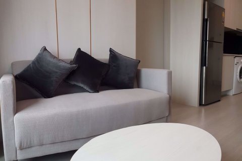Condominio de 2 dormitorios en Bang Sue, Bangkok, Tailandia № 76530 - foto 3