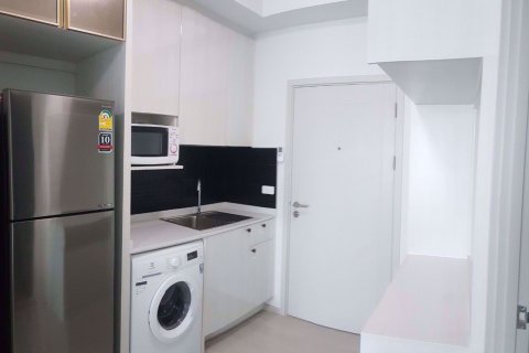 Condominio de 2 dormitorios en Bang Sue, Bangkok, Tailandia № 76530 - foto 7