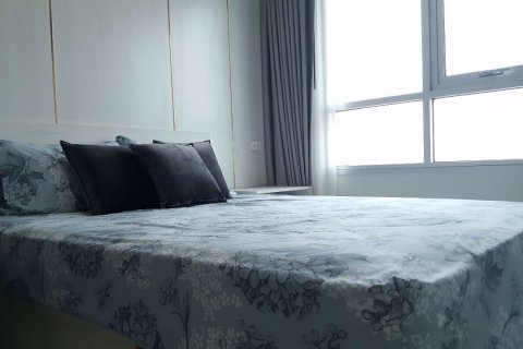 Condominio de 2 dormitorios en Bang Sue, Bangkok, Tailandia № 76530 - foto 14
