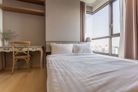 Condominio de 2 dormitorios en Watthana, Bangkok, Tailandia № 76524 - foto 15