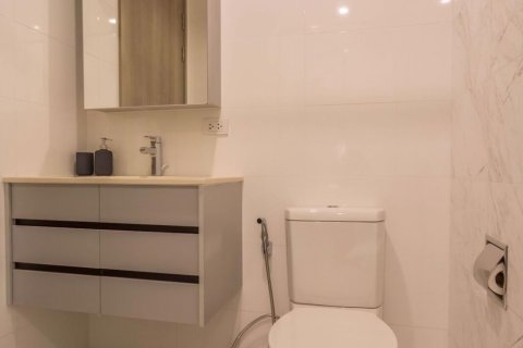 Condominio de 2 dormitorios en Watthana, Bangkok, Tailandia № 76524 - foto 11