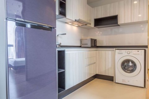 Condominio de 2 dormitorios en Watthana, Bangkok, Tailandia № 76524 - foto 7