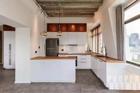 Condominio de 1 dormitorio en Bang Rak, Bangkok, Tailandia № 132252 - foto 11