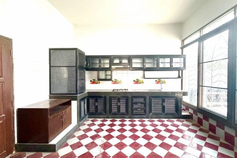 บ้านในตลิ่งชัน, กรุงเทพฯ, ประเทศไทย 7 ห้องนอน № 132249 - รูปถ่าย 27