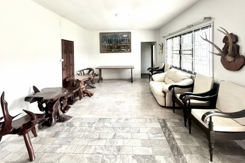 บ้านในตลิ่งชัน, กรุงเทพฯ, ประเทศไทย 7 ห้องนอน № 132249 - รูปถ่าย 16