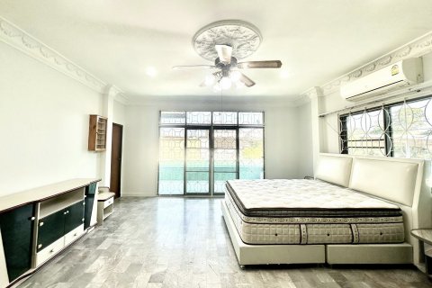 บ้านในตลิ่งชัน, กรุงเทพฯ, ประเทศไทย 7 ห้องนอน № 132249 - รูปถ่าย 14