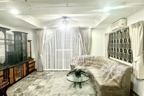 บ้านในตลิ่งชัน, กรุงเทพฯ, ประเทศไทย 7 ห้องนอน № 132249 - รูปถ่าย 20