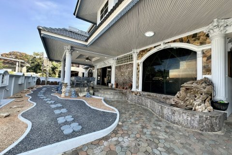 บ้านในตลิ่งชัน, กรุงเทพฯ, ประเทศไทย 7 ห้องนอน № 132249 - รูปถ่าย 22