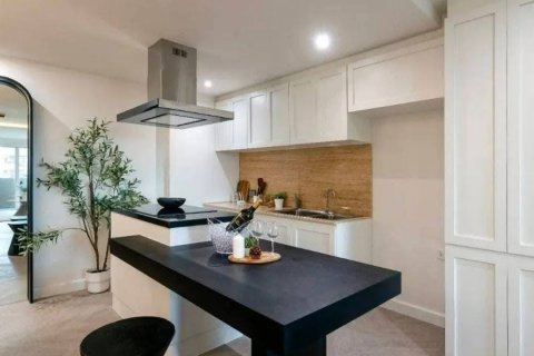 Condominio de 3 dormitorios en Watthana, Bangkok, Tailandia № 132250 - foto 7