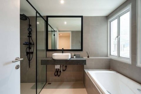 Condominio de 3 dormitorios en Watthana, Bangkok, Tailandia № 132250 - foto 14