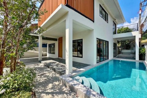 Chalet de 3 dormitorios en Kathu, Tailandia № 121017