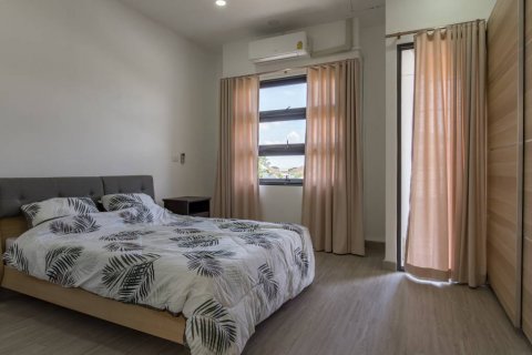 Townhouse in Saphan Sung, Bangkok, Thailand 4 bedrooms № 121019 - photo 7
